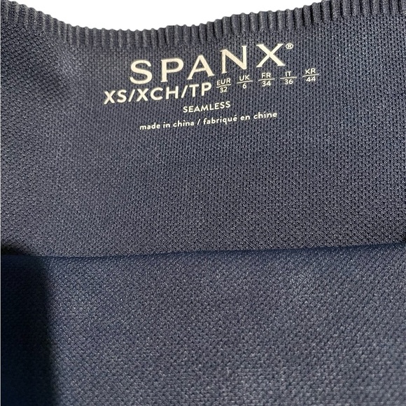 NWOT Spanx “look at me now” seamless soft leggings. Size XS. Inseam 24”. - Picture 5 of 5
